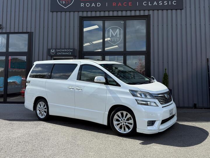Toyota Vellfire 2.4 Z 8 Seater Automatic