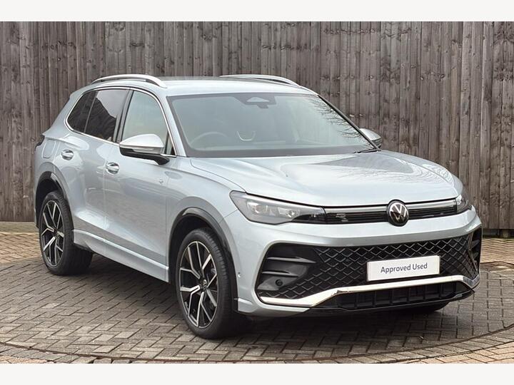 Volkswagen Tiguan 2.0 TDI R-Line DSG Euro 6 (s/s) 5dr