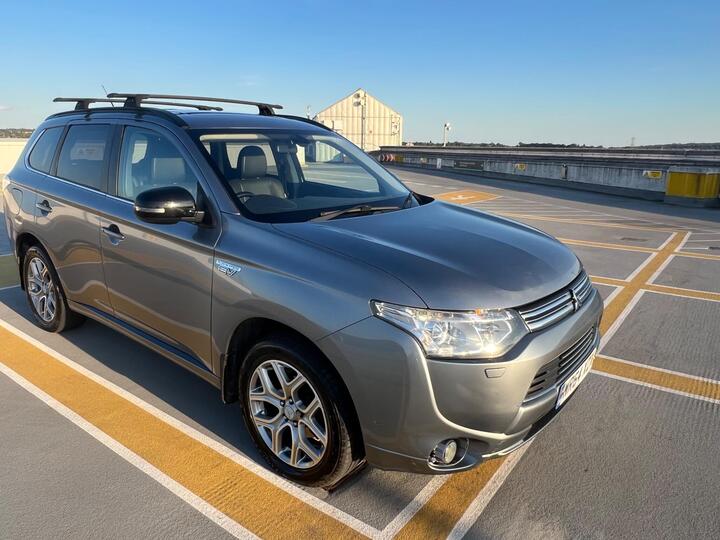 Mitsubishi Outlander 2.0h 12kWh GX4h CVT 4WD Euro 5 (s/s) 5dr