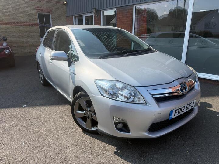 Toyota Auris 1.8 VVT-h T4 CVT Euro 5 (s/s) 5dr