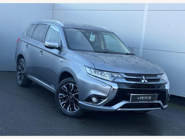Mitsubishi Outlander 2.0h 12kWh 4h CVT 4WD Euro 6 (s/s) 5dr Mitsubishi Outlander 2.0h 12kWh 4h CVT 4WD Euro 6 (s/s) 5dr