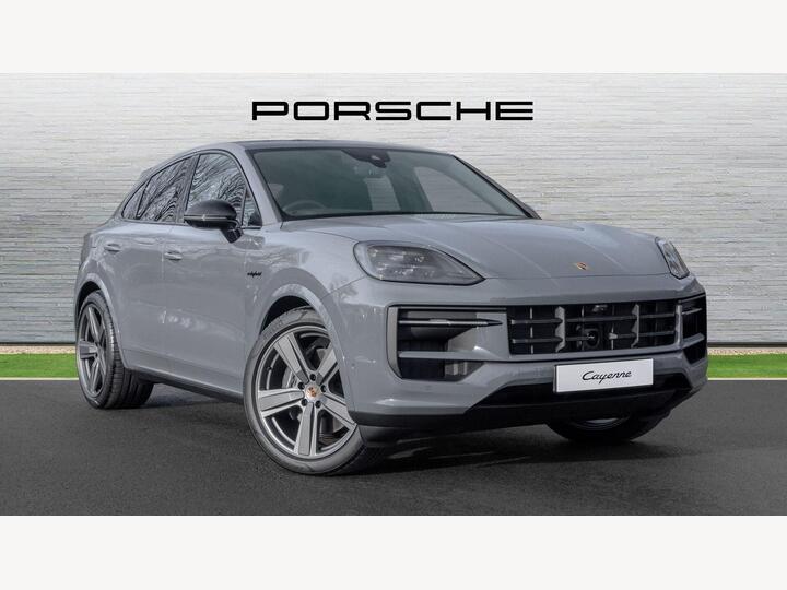 Porsche Cayenne 3.0 V6 E-Hybrid 25.9kWh Black Edition TiptronicS 4WD Euro 6 (s/s) 5dr