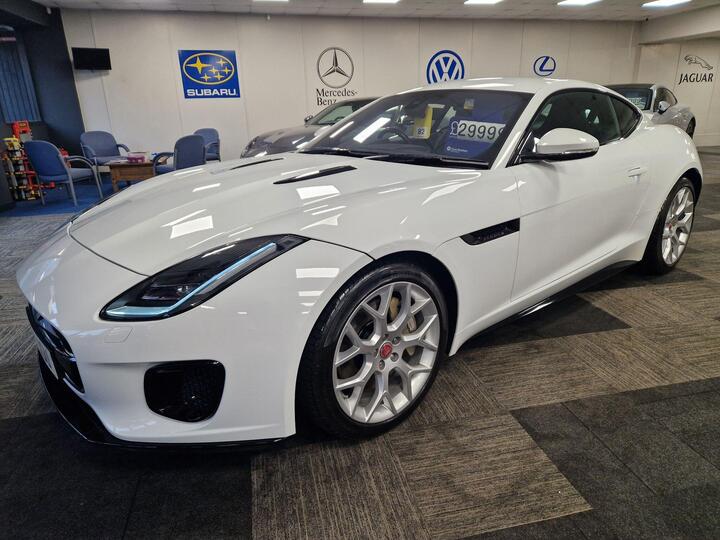Jaguar F-TYPE 3.0 V6 R-Dynamic Auto Euro 6 (s/s) 2dr Jaguar F-TYPE 3.0 V6 R-Dynamic Auto Euro 6 (s/s) 2dr