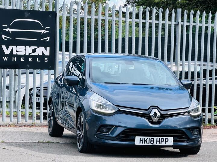 Renault Clio 1.5 DCi Signature Nav Euro 6 (s/s) 5dr Renault Clio 1.5 DCi Signature Nav Euro 6 (s/s) 5dr