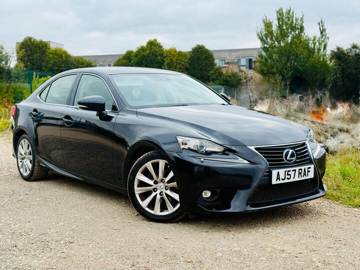 Lexus IS 2.5 300h Executive Edition E-CVT Euro 5 (s/s) 4dr