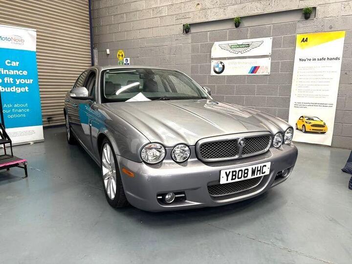 Jaguar XJ 2.7 TD Executive 4dr