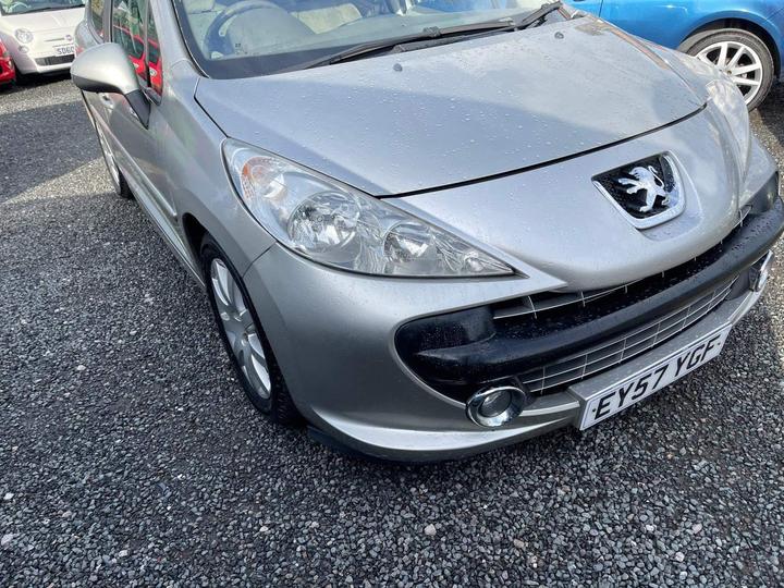 Peugeot 207 1.6 VTi SE Premium 5dr