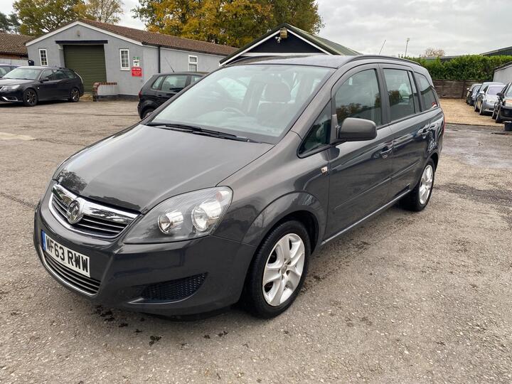 Vauxhall Zafira 1.6 16V Exclusiv Euro 5 5dr Vauxhall Zafira 1.6 16V Exclusiv Euro 5 5dr