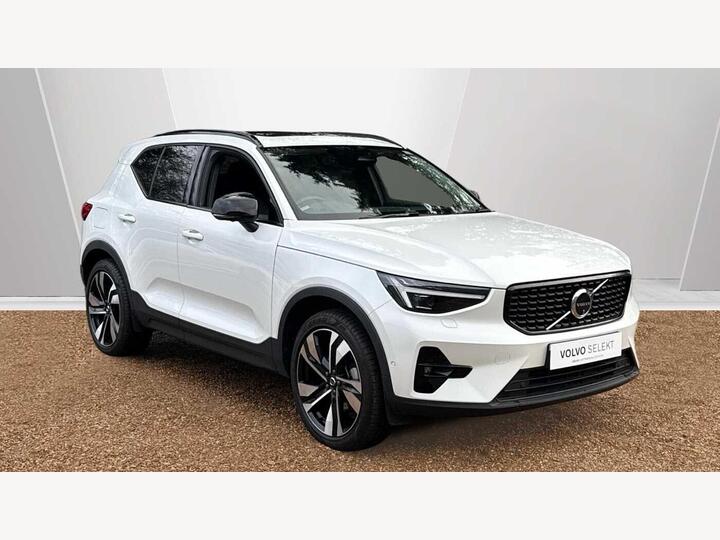 Volvo XC40 2.0 B3 MHEV Ultra Dark DCT Auto Euro 6 (s/s) 5dr
