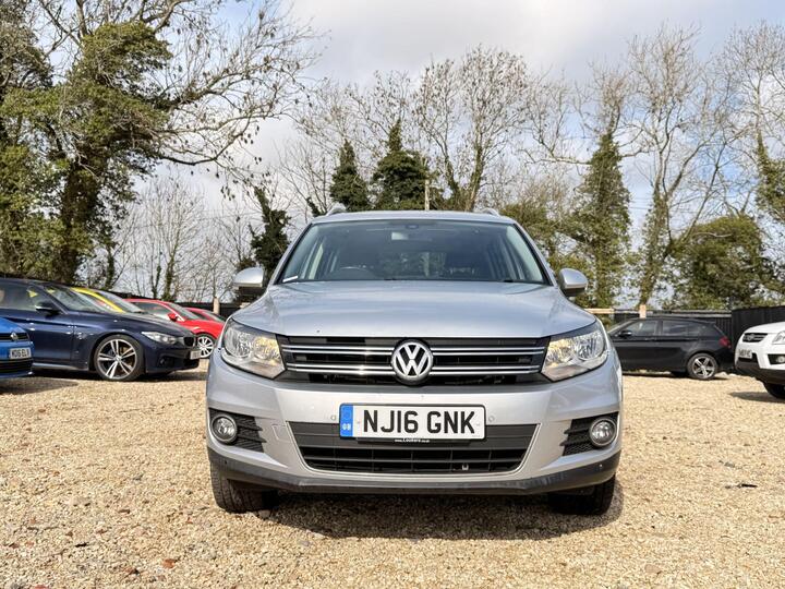Volkswagen Tiguan 2.0 TDI BlueMotion Tech Match Edition 4WD Euro 6 (s/s) 5dr Volkswagen Tiguan 2.0 TDI BlueMotion Tech Match Edition 4WD Euro 6 (s/s) 5dr