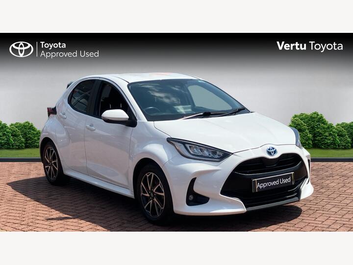 Toyota Yaris 1.5 VVT-h Design E-CVT Euro 6 (s/s) 5dr