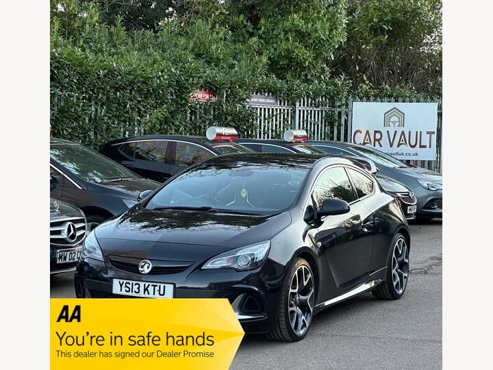 Vauxhall Astra GTC 2.0T VXR Euro 5 (s/s) 3dr Vauxhall Astra GTC 2.0T VXR Euro 5 (s/s) 3dr