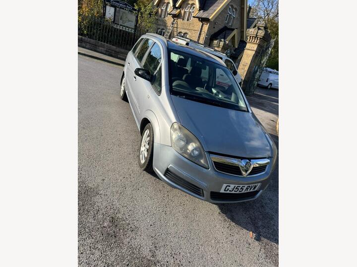 Vauxhall Zafira 1.6 16V Club Euro 4 5dr Vauxhall Zafira 1.6 16V Club Euro 4 5dr