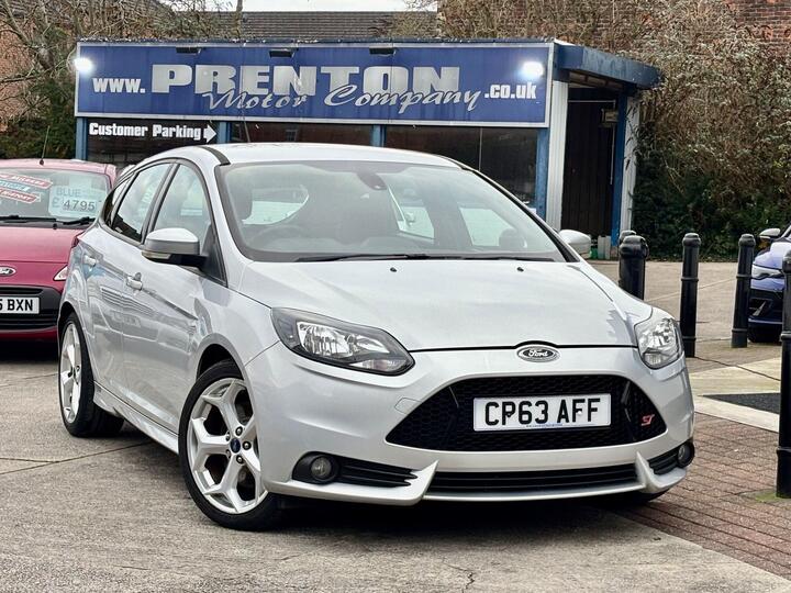 Ford Focus 2.0T EcoBoost ST Euro 5 (s/s) 5dr