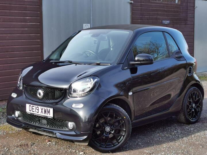 Smart FORTWO 1.0 Urbanshadow Euro 6 (s/s) 2dr Smart FORTWO 1.0 Urbanshadow Euro 6 (s/s) 2dr