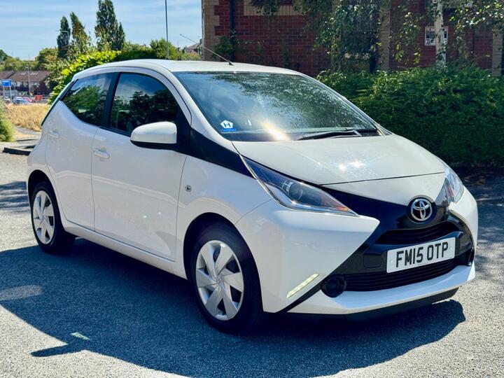 Toyota AYGO 1.0 VVT-i X-play X-shift Euro 5 5dr Euro 5