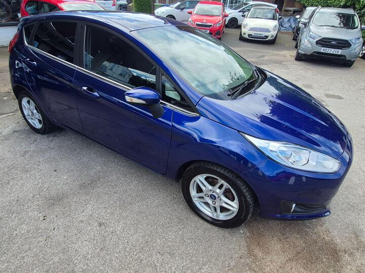 Ford Fiesta 1.6 Zetec Powershift Euro 5 5dr