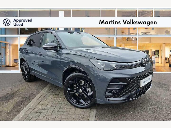 Volkswagen Tiguan 2.0 TSI Black Edition DSG 4Motion Euro 6 (s/s) 5dr Volkswagen Tiguan 2.0 TSI Black Edition DSG 4Motion Euro 6 (s/s) 5dr