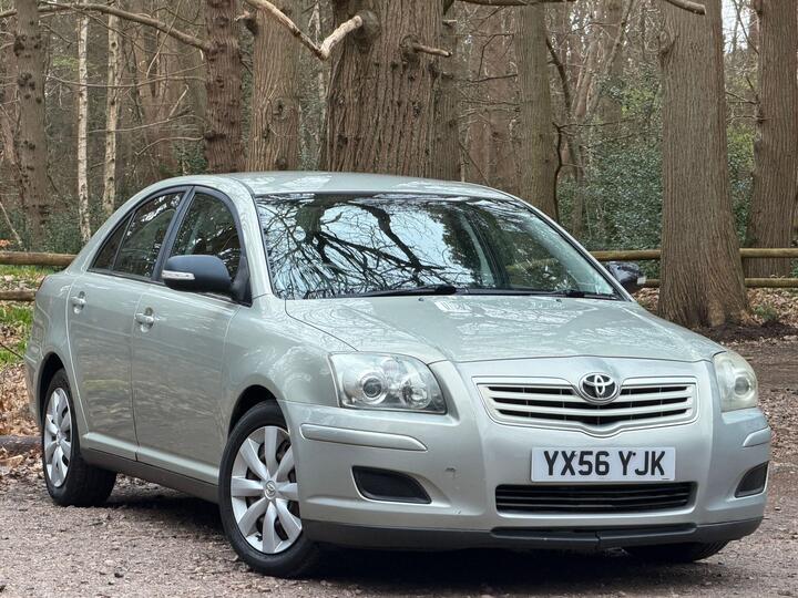 Toyota Avensis 1.8 VVT-i Colour Collection 5dr