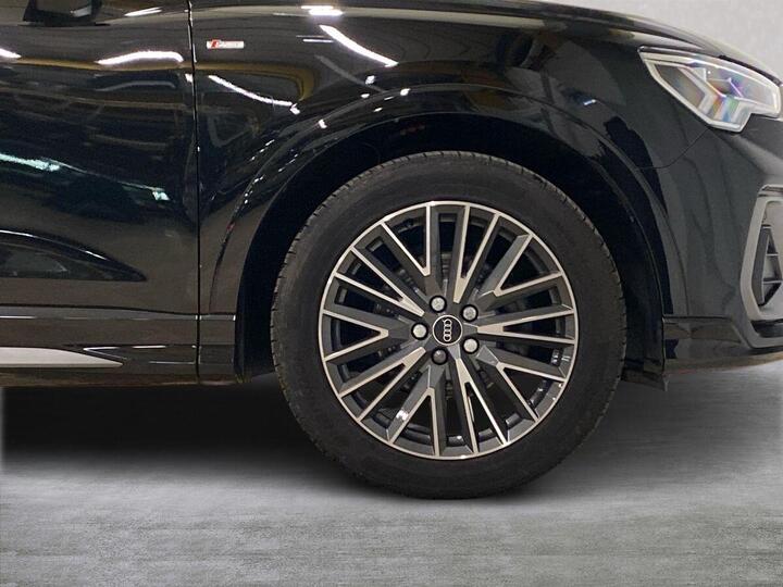 Audi Q3 1.5 TFSI CoD 35 S Line S Tronic Euro 6 (s/s) 5dr