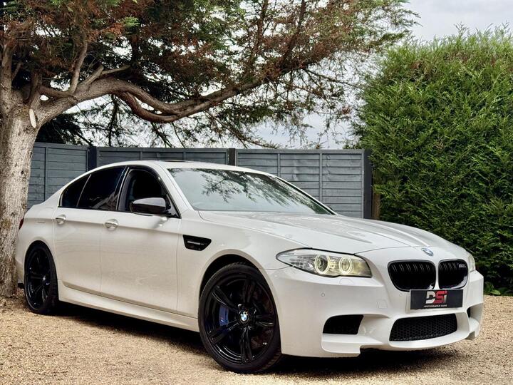 BMW M5 4.4 V8 DCT Euro 5 (s/s) 4dr