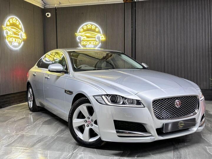Jaguar XF 2.0d Portfolio Auto Euro 6 (s/s) 4dr