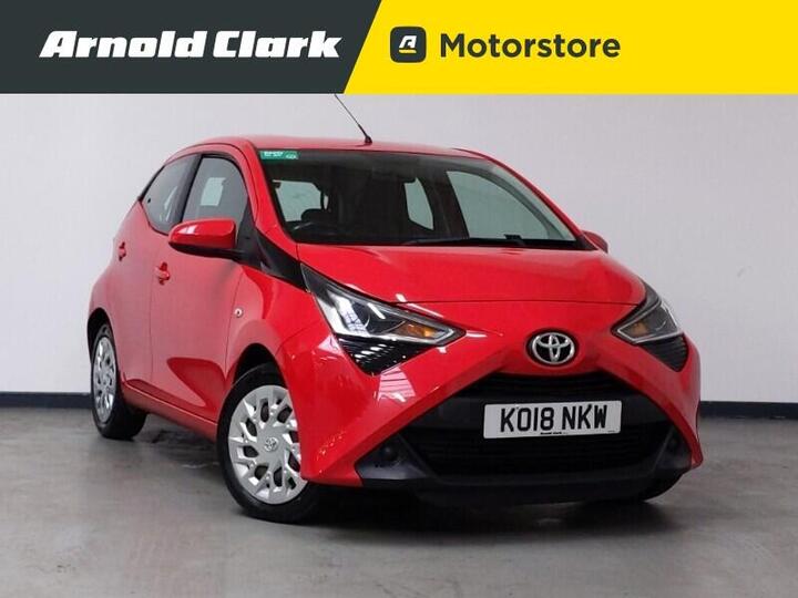 Toyota AYGO 1.0 VVT-i X-play Euro 6 5dr Toyota AYGO 1.0 VVT-i X-play Euro 6 5dr