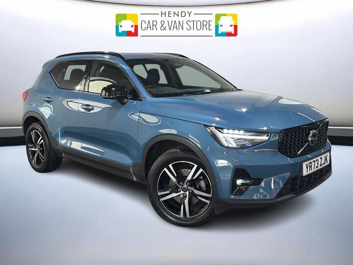 Volvo XC40 2.0 B4 MHEV Plus Dark DCT Auto Euro 6 (s/s) 5dr