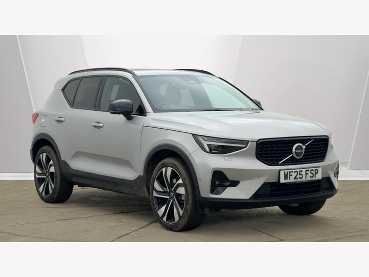 Volvo XC40 2.0 B4 MHEV Ultra Dark DCT Auto Euro 6 (s/s) 5dr