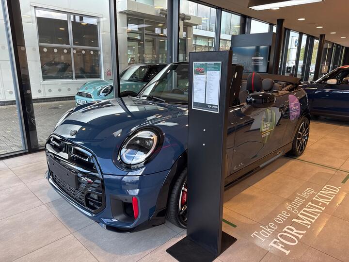 MINI Cooper Convertible 2.0 John Cooper Works Steptronic Euro 6 (s/s) 2dr