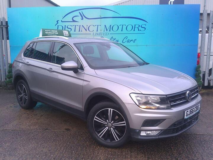 Volkswagen TIGUAN 2.0 TDI BlueMotion Tech SE Navigation DSG 4Motion Euro 6 (s/s) 5dr