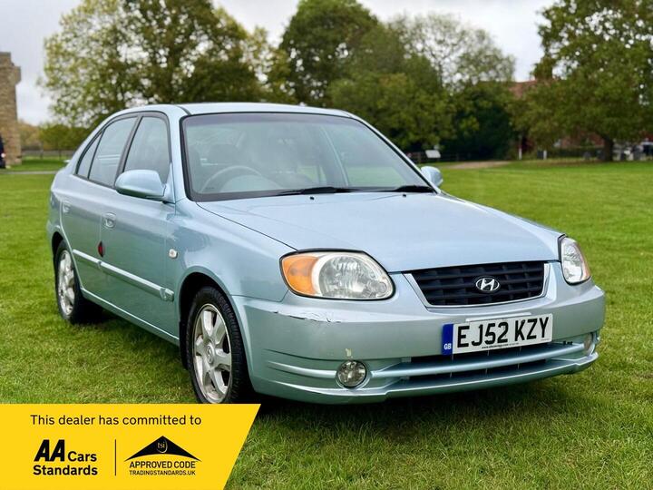 Hyundai Accent 1.6 CDX 5dr