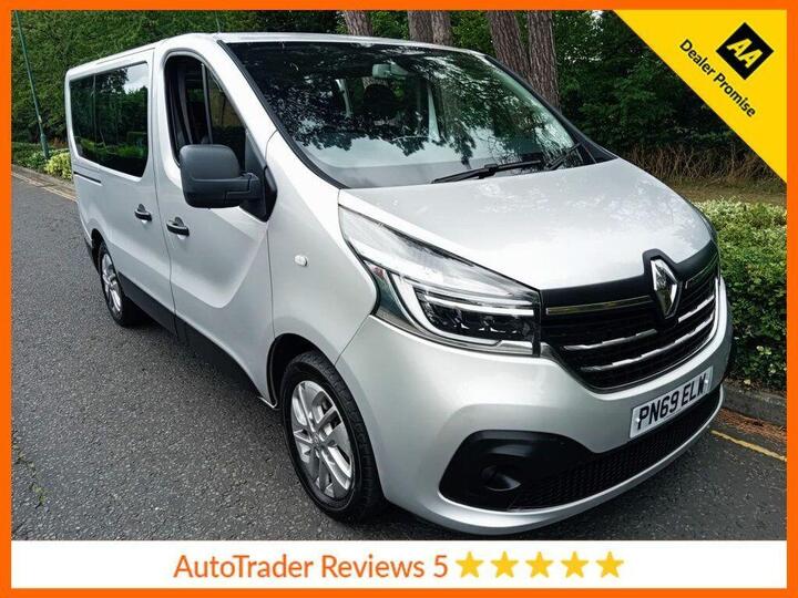Renault TRAFIC 2.0 DCi ENERGY 28 Sport Nav SWB Euro 6 (s/s) 5dr (9 Seat)