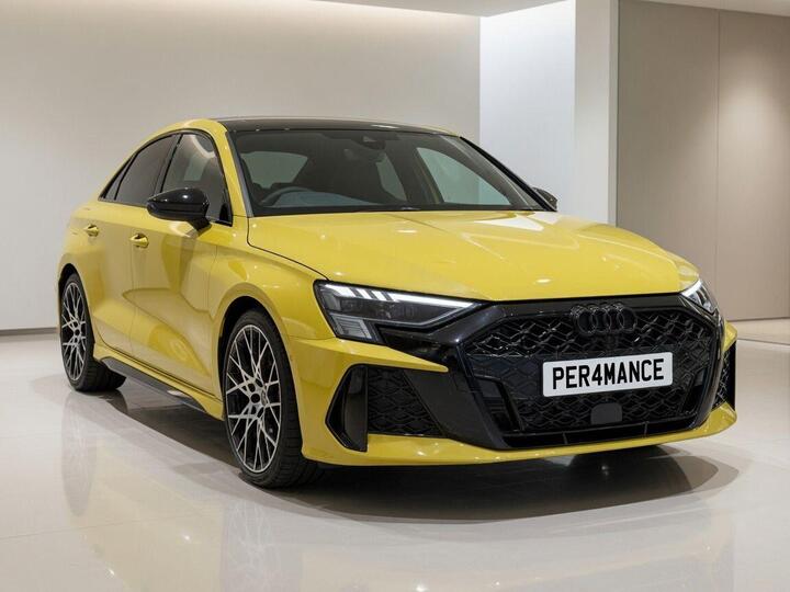 Audi RS3 2.5 TFSI Carbon Vorsprung S Tronic Quattro Euro 6 (s/s) 4dr