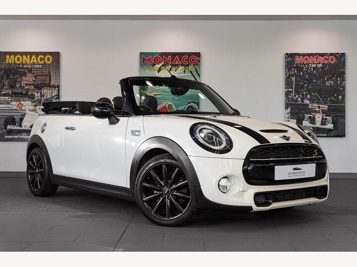 MINI Convertible 2.0 Cooper S Euro 6 (s/s) 2dr MINI Convertible 2.0 Cooper S Euro 6 (s/s) 2dr
