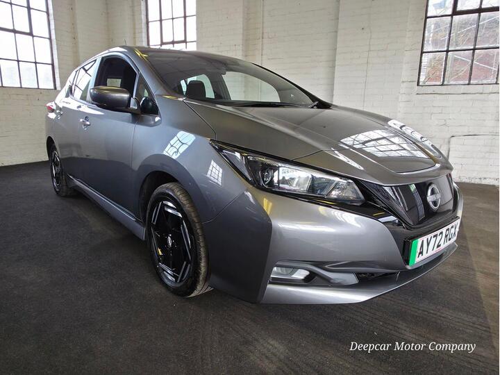 Nissan LEAF 39kWh Acenta Auto 5dr Nissan LEAF 39kWh Acenta Auto 5dr