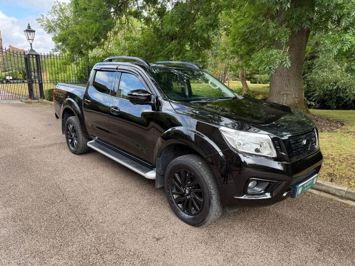 Nissan NAVARA 2.3 DCi Tekna Auto 4WD Euro 6 4dr Nissan NAVARA 2.3 DCi Tekna Auto 4WD Euro 6 4dr