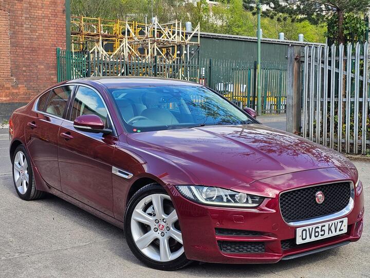 Jaguar XE 2.0d Portfolio Auto Euro 6 (s/s) 4dr