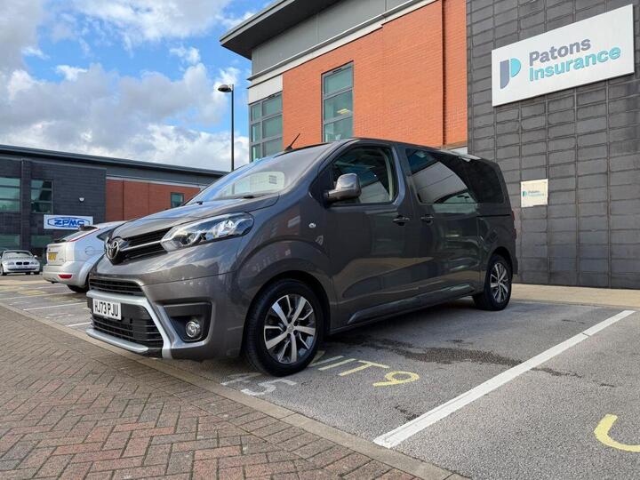 Toyota PROACE VERSO 2.0D Family Medium MPV MWB Euro 6 (s/s) 5dr (8 Seat) Toyota PROACE VERSO 2.0D Family Medium MPV MWB Euro 6 (s/s) 5dr (8 Seat)