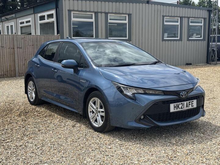 Toyota COROLLA 1.8 VVT-h Icon Tech CVT Euro 6 (s/s) 5dr
