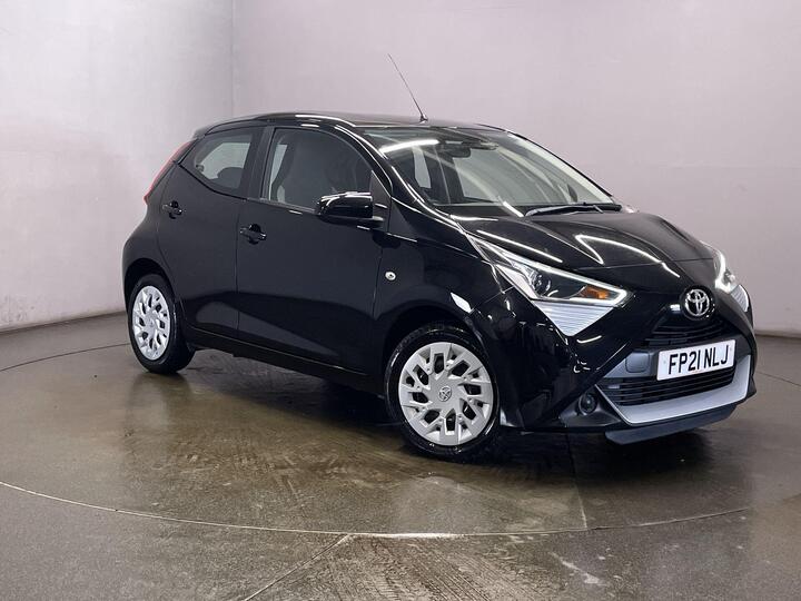 Toyota AYGO 1.0 VVT-i X-play Euro 6 5dr (Safety Sense)