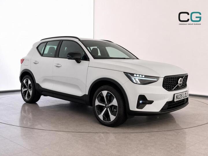 Volvo XC40 2.0 B3 MHEV Plus Dark DCT Auto Euro 6 (s/s) 5dr