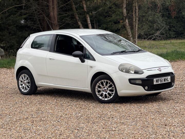 Fiat Punto Evo 1.2 My Life Euro 5 (s/s) 3dr Fiat Punto Evo 1.2 My Life Euro 5 (s/s) 3dr