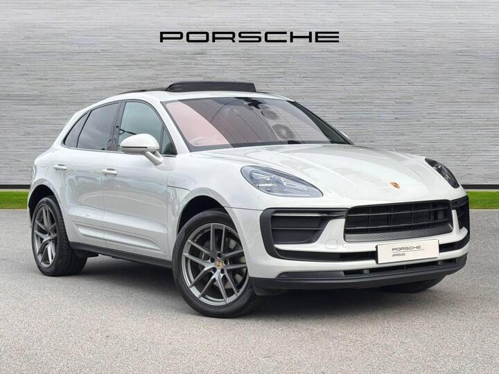 Porsche Macan 2.0T PDK 4WD Euro 6 (s/s) 5dr Porsche Macan 2.0T PDK 4WD Euro 6 (s/s) 5dr