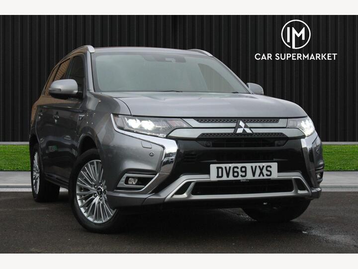 Mitsubishi Outlander 2.4h TwinMotor 13.8kWh Exceed Safety CVT 4WD Euro 6 (s/s) 5dr Mitsubishi Outlander 2.4h TwinMotor 13.8kWh Exceed Safety CVT 4WD Euro 6 (s/s) 5dr