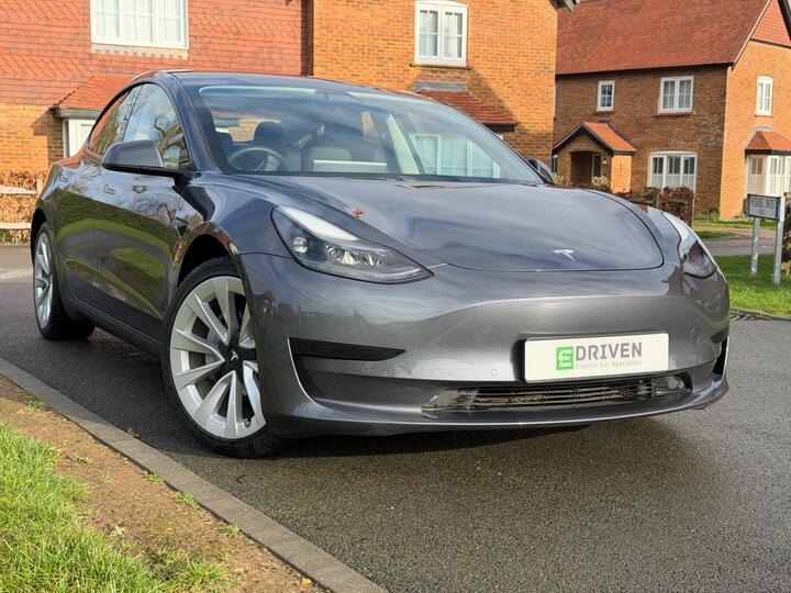 Tesla Model 3 Standard Range Plus Auto RWD 4dr