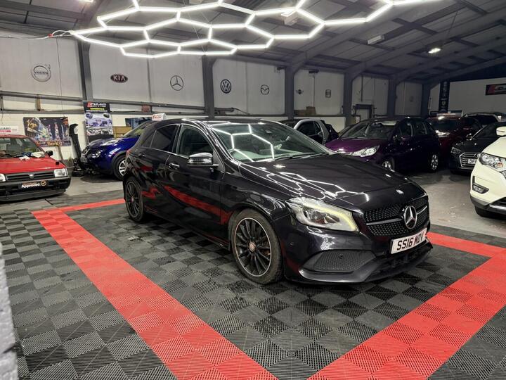 Mercedes-Benz A CLASS 2.1 A200d AMG Line (Premium) Euro 6 (s/s) 5dr