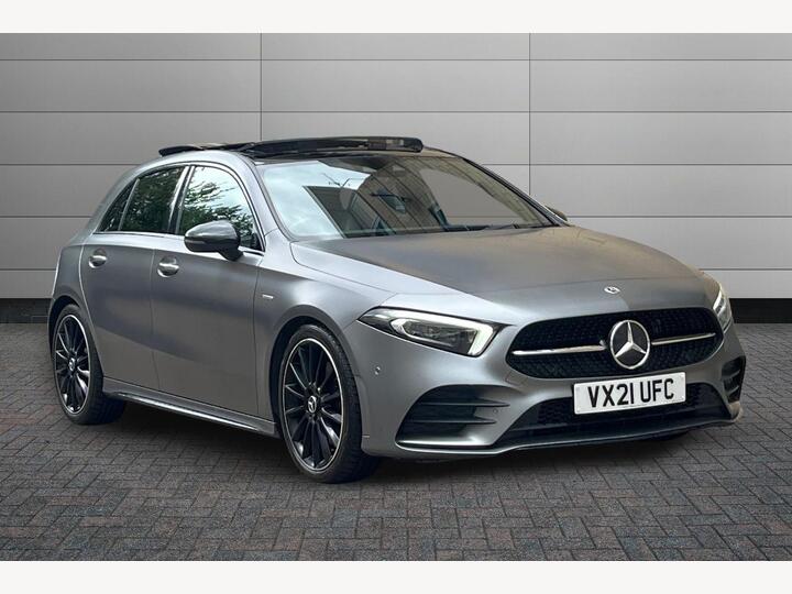 Mercedes-Benz A Class 2.0 A220d Exclusive Edition Plus 8G-DCT Euro 6 (s/s) 5dr Mercedes-Benz A Class 2.0 A220d Exclusive Edition Plus 8G-DCT Euro 6 (s/s) 5dr