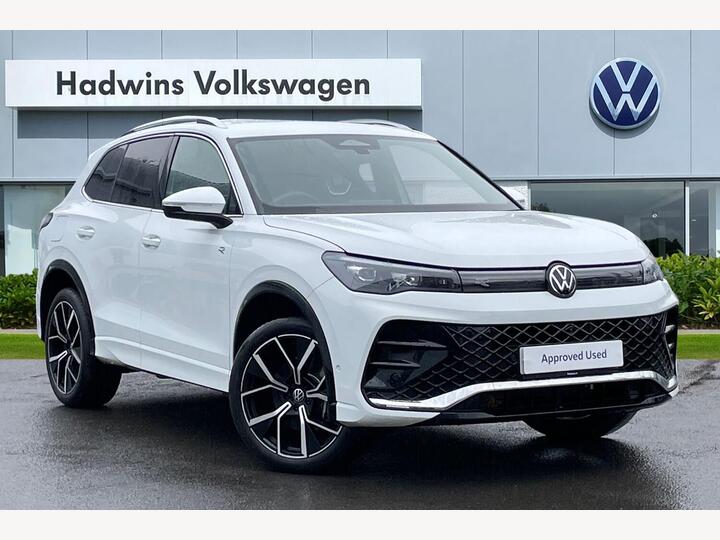 Volkswagen Tiguan 1.5 TSI EHybrid 19.7kWh R-Line DSG Euro 6 (s/s) 5dr Volkswagen Tiguan 1.5 TSI EHybrid 19.7kWh R-Line DSG Euro 6 (s/s) 5dr