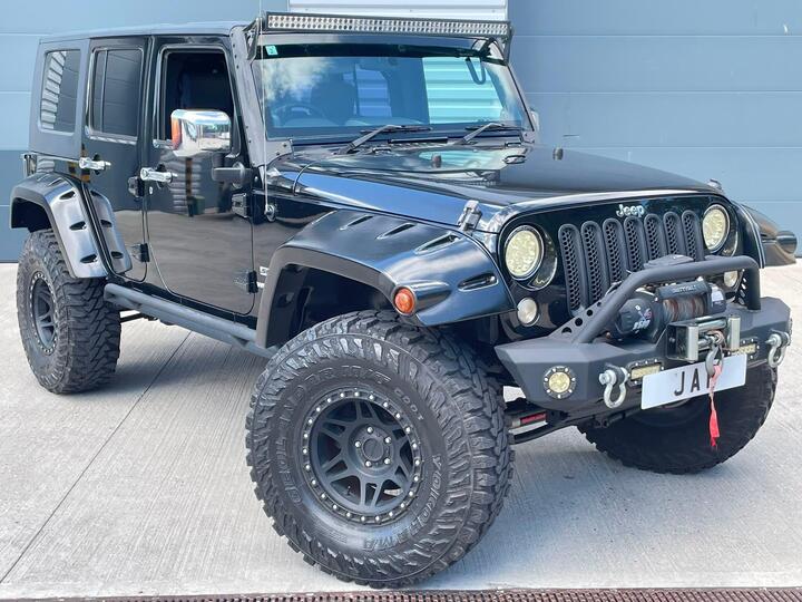 Jeep Wrangler 3.8 V6 Sahara/Rubicon Soft Top  5 Door